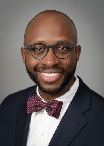 head shot of Jason Ellis